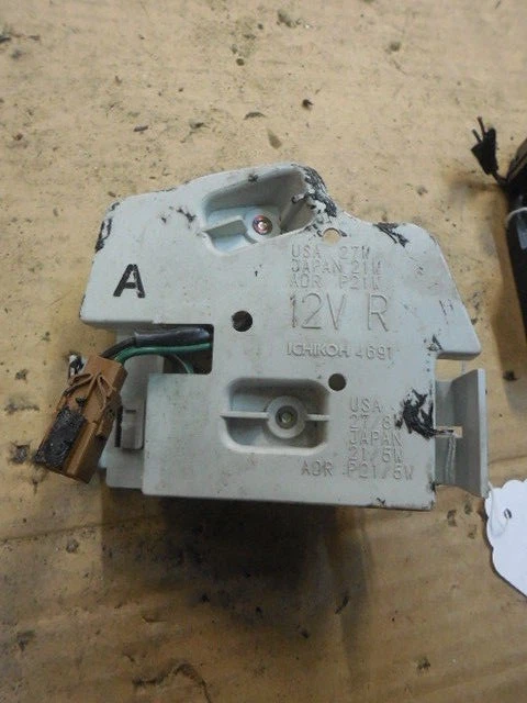 Carcasa bombilla trasera pasajero derecho 1994 1995 1996 se adapta a Infiniti Q45 Foto 1 de 3