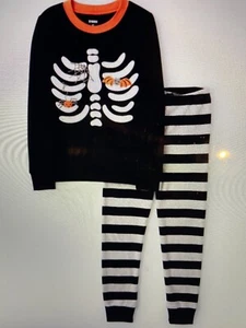 GYMBOREE BOYS HALLOWEEN SKELETON TWO PIECE PAJAMAS NWT SIZE 7 - Picture 1 of 2