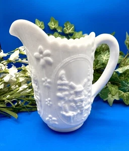 VINTAGE WHITE MILK GLASS PITCHER ASIAN SCENERY DESIGN HOBNAIL EDGE 6 3/4" TALL - Picture 1 of 10