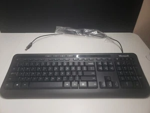 Microsoft Desktop 600 Wired Keyboard, Excellent Working Condition - Picture 1 of 3