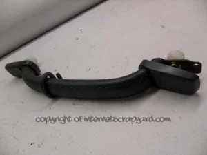 Mitsubishi Shogun Pajero 91-98 3.0 V6 SWB roof interior grab handle - Picture 1 of 1