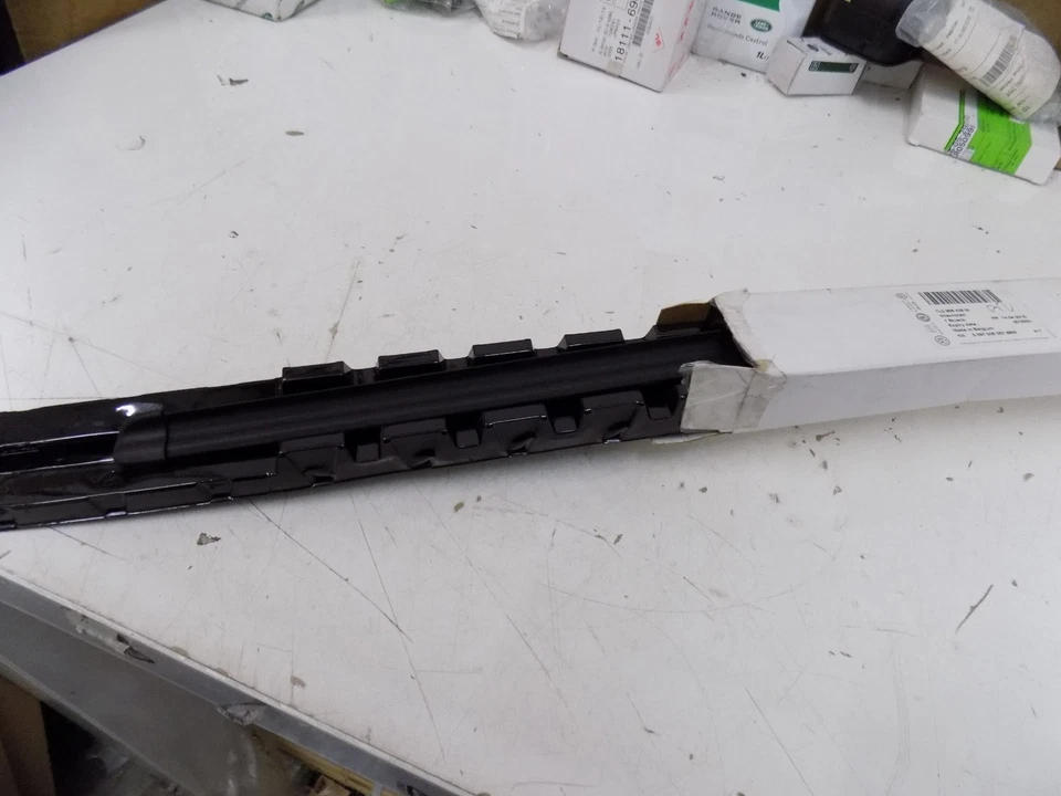 Limpiaparabrisas delantero original Volkswagen Touareg 2003-2010 7L0955425M Foto 1 de 1