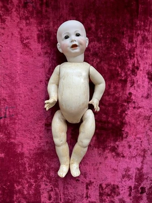 Poupée De Collection Tête En Porcelaine Réplique S&H K&R 116/A a Habillée - Photo 1/4