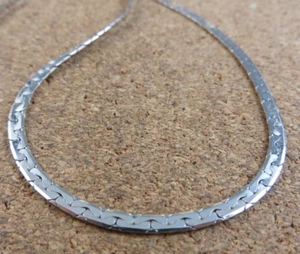 Vintage Sterling Silver 925 4mm Flat Interlocking Brick 18" Chain Necklace #337 - Picture 1 of 13