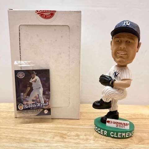 ROGER CLEMENS New York Yankees 2001 Donruss Bobblehead + Card *LE /2000* Cover