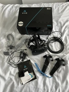 HTC Vive VR Headset + Controllers (Boxed) - Picture 1 of 15