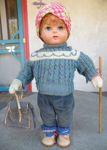 13" Vintage Furga #32 Made in Italy Puppe ~ Mädchen Wanderer mit Handtasche - Bild 1 von 13