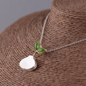 I05 Pendant with Necklace Silver 925 Vase Twig With Leaves Made of Green Jasper - Imagen 1 de 6