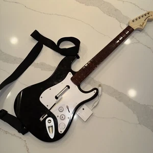 Nintendo Wii Rock Band Fender Stratocaster Wireless GUITAR, DONGLE AND STRAP - Picture 1 of 7