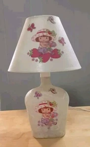 Hausgemachte Erdbeere Shortcake Schnapsflaschenlampe/Nachtlicht - Bild 1 von 17