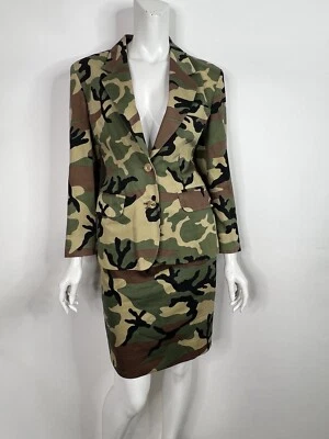DE COLECCIÓN TRAJE FALDA ESTAMPADO CAMUFLAJE VERDE BARATO Y CHIC MOSCHINO 42 M Foto 1 de 4