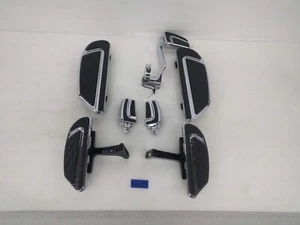 Tableros de piso de flujo de aire OEM Harley-Davidson Touring CVO pedales para pasajeros - Imagen 1 de 12