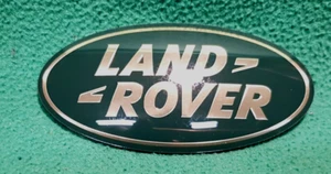 Land Rover Freelander 2 L359 Rejilla Delantera Placa Verde Oro Original LR002717 - Imagen 1 de 4