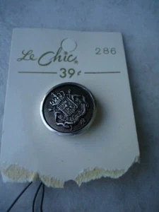 Le Chic 1 Piece 3/4” Round Silver Family Crest Type Shank Button # 286 - Picture 1 of 3