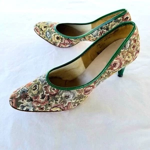 Vintage Heels Pumps Floral Tapestry Green Patent Trim Womens 7-1/2 Bellecraft  - Picture 1 of 18