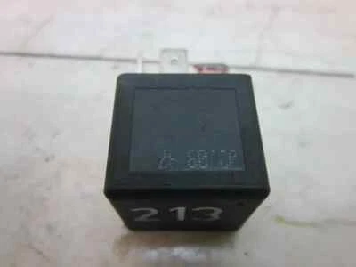 Relé de descongelación limpiaparabrisas A4 1998 Audi módulo de control unidad de computadora OEM Foto 1 de 4