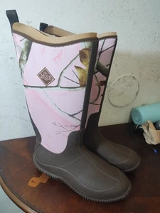 Muck Women's Pink Camo Realtree Waterproof Boots Size 10 #080015 **New w/ Tags - Picture 1 of 9