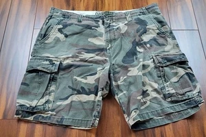 Old Navy Camo Cargo Shorts Mens 40 Y2K Skater Grunge Retro Punk Pockets Utility - Picture 1 of 7