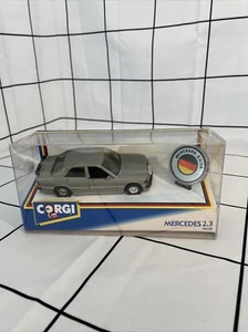 MODELLO PRESSOFUSO CORGI - 94120 - MERCEDES 2.3 - ARGENTO - Foto 1 di 4