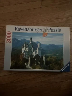 VINTAGE RAVENSBURGER "Neuschwanstein Castle" 5000-piece puzzle (1987) - Image 1 of 3