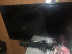 samsung 32 inch tv - Picture 1 of 1