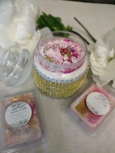 Joyous Cedarwood Holiday Treat Handcrafted Soy Candle. - Picture 1 of 5