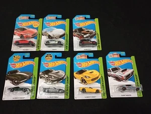 Lotto 7 auto officina Hot Wheels HW Tesla Scion Corvette Stingray Civic Barracuda - Foto 1 di 10