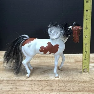 Figura Caballo Imperio Grand Champions de Colección Poni Juguete Manchado Blanco y Marrón - Imagen 1 de 8