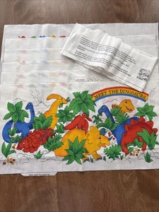 "Meet The Dinosaurs" Stoff Buch Panel ~ VIP Cranston ~ geschnitten & fertig zum Nähen - Bild 1 von 8