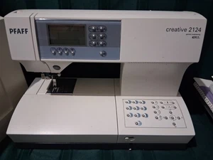 Máquina de coser Pfaff creative 2124 enciende, funciona WP691 - Imagen 1 de 7