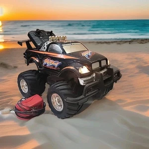 Vintage RADIO SHACK 4X4 R/C Remote Control Truck Hacksaw w/ Battery Pack Charger - Picture 1 of 9