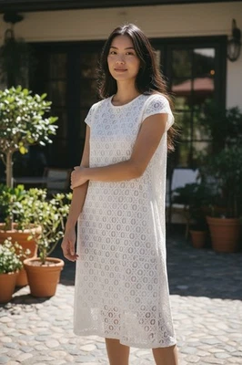 Suzi Chin Ladies Sz 6 Lined Lace Knee Length Dress, White W/Brown Lining. NS-5 - Image 1 of 4