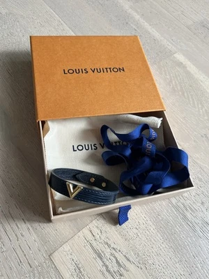 Louis Vuitton Essential V Armband - Bild 1 von 4