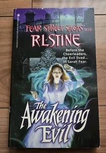 R.L Stine Fear Street Sagas #10 The Awakening Evil book Cheerleaders series set - Foto 1 di 9