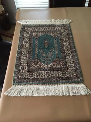 Alfombra de seda Hereke anudada a mano Foto 1 de 4