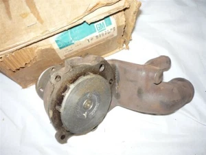 1969 Pontiac Firebird LeMans six-cylinder water pump nos 9797609 - Picture 1 of 2