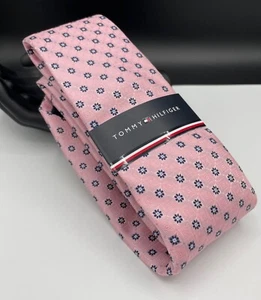 Tommy Hilfiger Men's Polyester Tie ~ PINK ~ Floral ~ MSRP: NEW $69.50 - Picture 1 of 4