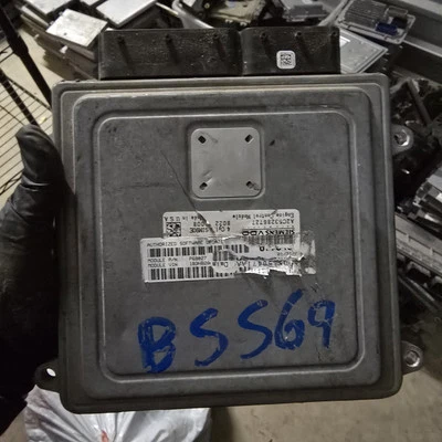 Jeep Compass Patriot 2007 2,4 L a motor computador ECU ECM PCM  Foto 1 de 2