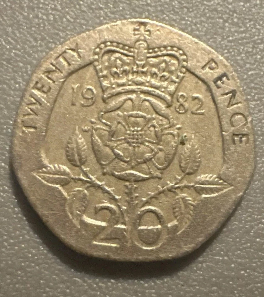 **RARE** 1982 20p COIN GENUINE *collectable* - Image 1 of 2