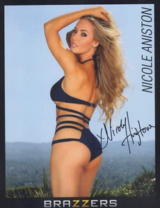 NICOLE ANISTON seltenes signiertes 8,5x11 BRAZZERS Foto! Autogramm AVN - Bild 1 von 2