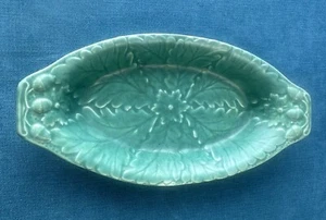 SWINNERTONS Pottery England Art Deco 1930's Green satin glaze dish ACORNS / OAK - Picture 1 of 10