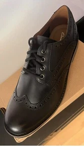 ZAPATOS BROGUE ANTIDESLIZANTES INTELIGENTES CUERO NEGRO ALA CURINGTON CLARKS PARA HOMBRE REINO UNIDO 10,5 G - Imagen 1 de 9