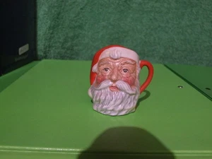 ROYAL DOULTON BROCCA PERSONAGGIO MINIATURA BABBO NATALE D6706 - NATALE - Foto 1 di 3