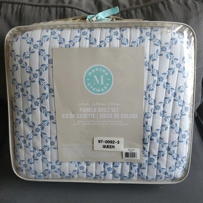 Juego de edredón Martha Stewart Pamela Queen - 3 piezas edredón suave y 2 fundas 90" X 90" Foto 1 de 4