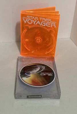 Star Trek Voyager Season 1 Replacement Case Slipcover - Image 1 of 2