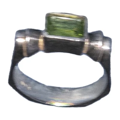Vtg Silpada 925 Sterling Silver Peridot Ring Modernist Bezel Set Retired 6.5 - Image 1 of 4