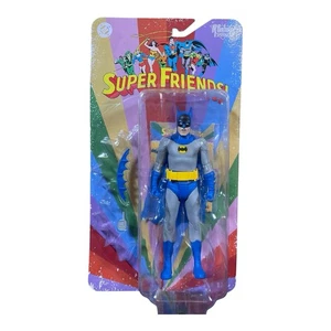McFarlane Toys DC Retro Super Friends Modellino Bizzaro Batman 6" in mano - Foto 1 di 2