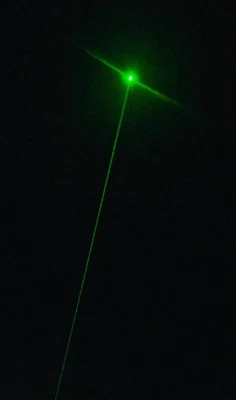 Laserpointer Super Weit Grün  Neu 2000 Meter  - Bild 1 von 4