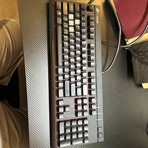 Corsair Strafe RGB Mechanical Gaming Keyboard RGP0019 MX Red Switches - Picture 1 of 3