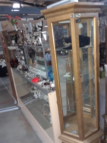 RETRO RELICS by.RETRO RON HIGH QUALITY!  JEWELRY & ANTIQUE DISPLAY CABINETS Cover